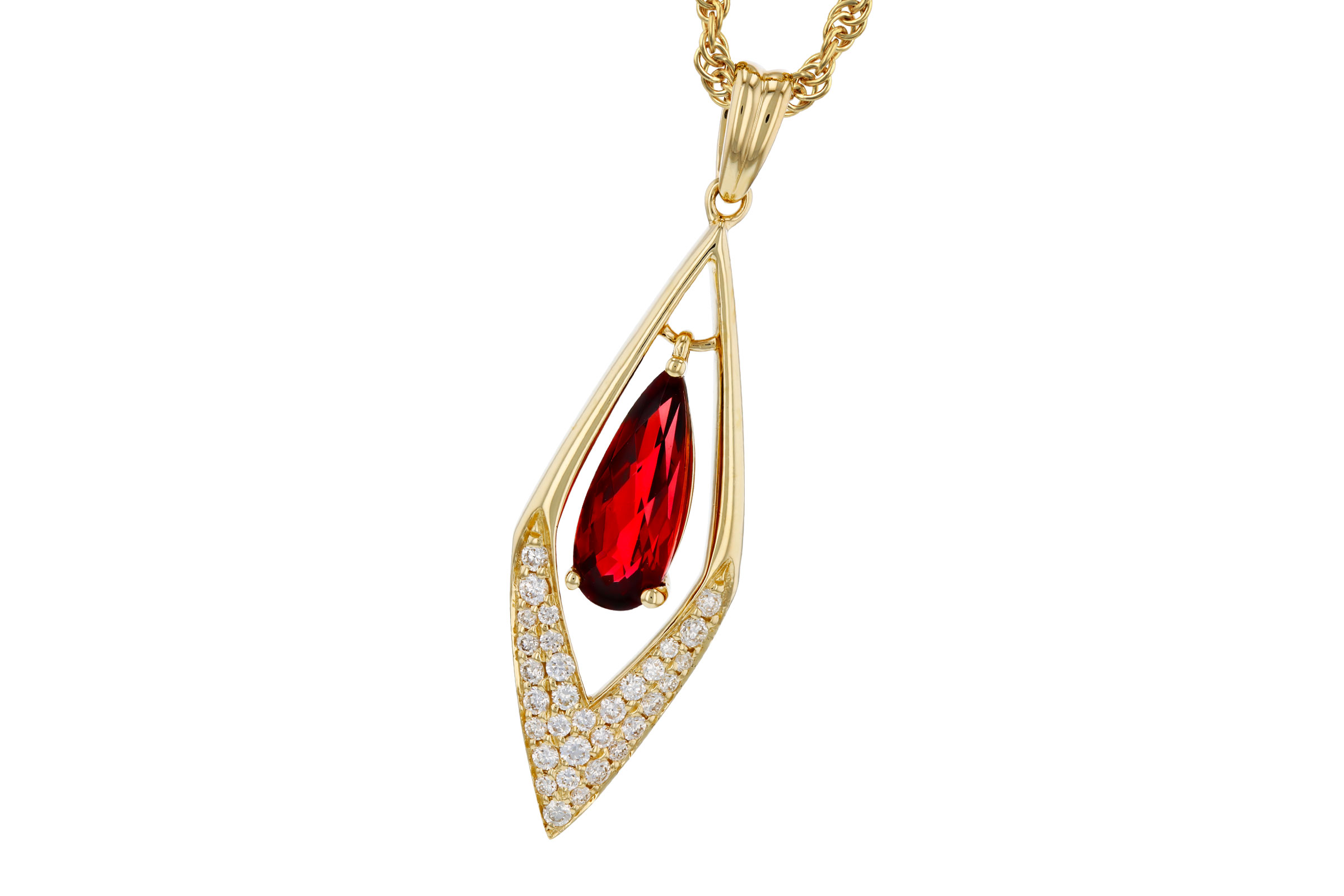 G321-02025: NECK .93 GARNET 1.10 TGW (10x4MM GAR)